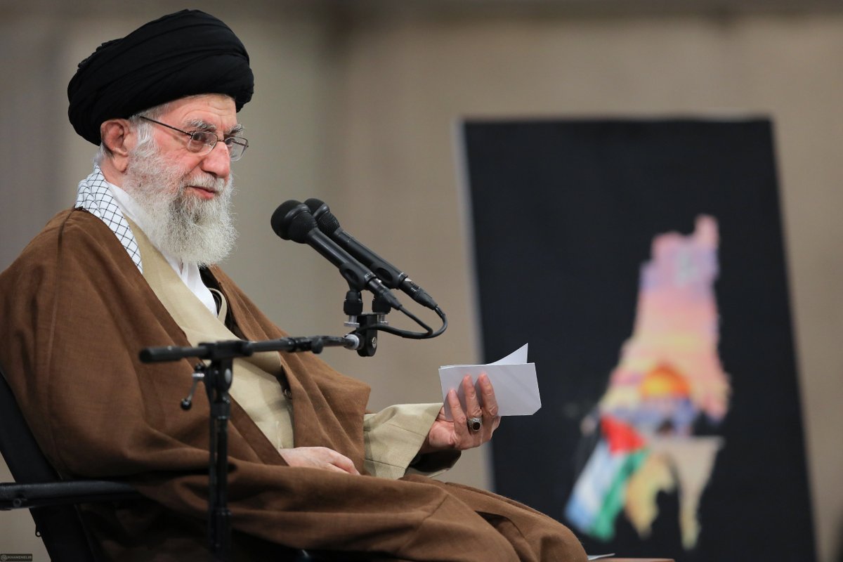 ur_khamenei's tweet photo. امریکہ غزہ میں جاری صیہونی حکومت کے جرائم میں حتمی طور پر ملوث ہے۔ غزہ میں جاری مجرمانہ عمل کو در حقیقت امریکہ ہی مینیج کر رہا ہے۔ https://t.co/jlnEHpfQnh