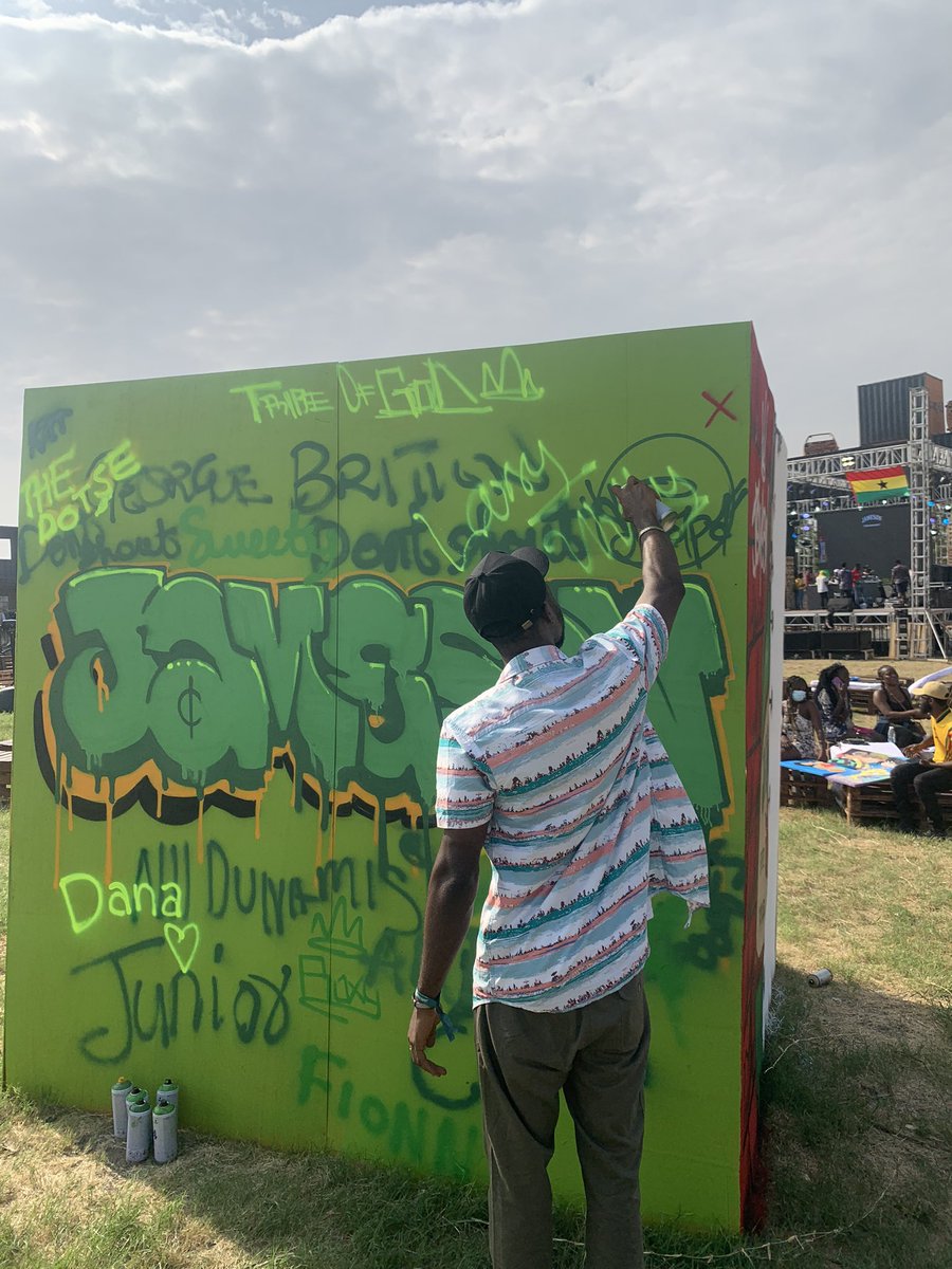 scrapa2020's tweet photo. Interactive painting at @JamesonGhana connect
#graffitit #art https://t.co/GlkLGALg6I