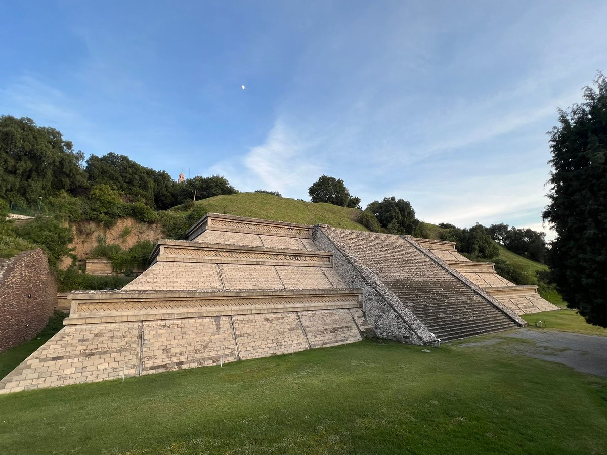 MILSET Expo-Sciences International 2023 à Puebla au Mexique ça continue ! 🤩

Après la cérémonie d'ouverture et la présentation de leurs projet, nos deux compagnons ont eu le droit à une visite de Cholula, où se trouve la pyramide ayant la base la plus grande au monde !