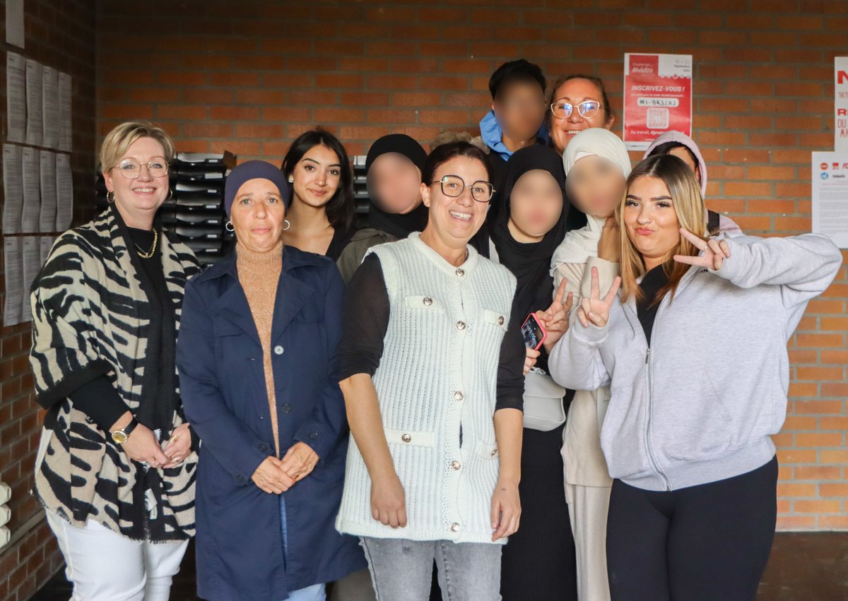 🌟 Hier, la MELT a célébré les héros de l'engagement ! 💪🎉

Nos jeunes bénévoles ont été honorés avec des attestations bien méritées,  autour d'un goûter convivial, ils ont partagé leurs expériences inspirantes. 🗣🍰

Un immense merci pour leur passion et leur dévouement!🙌💖