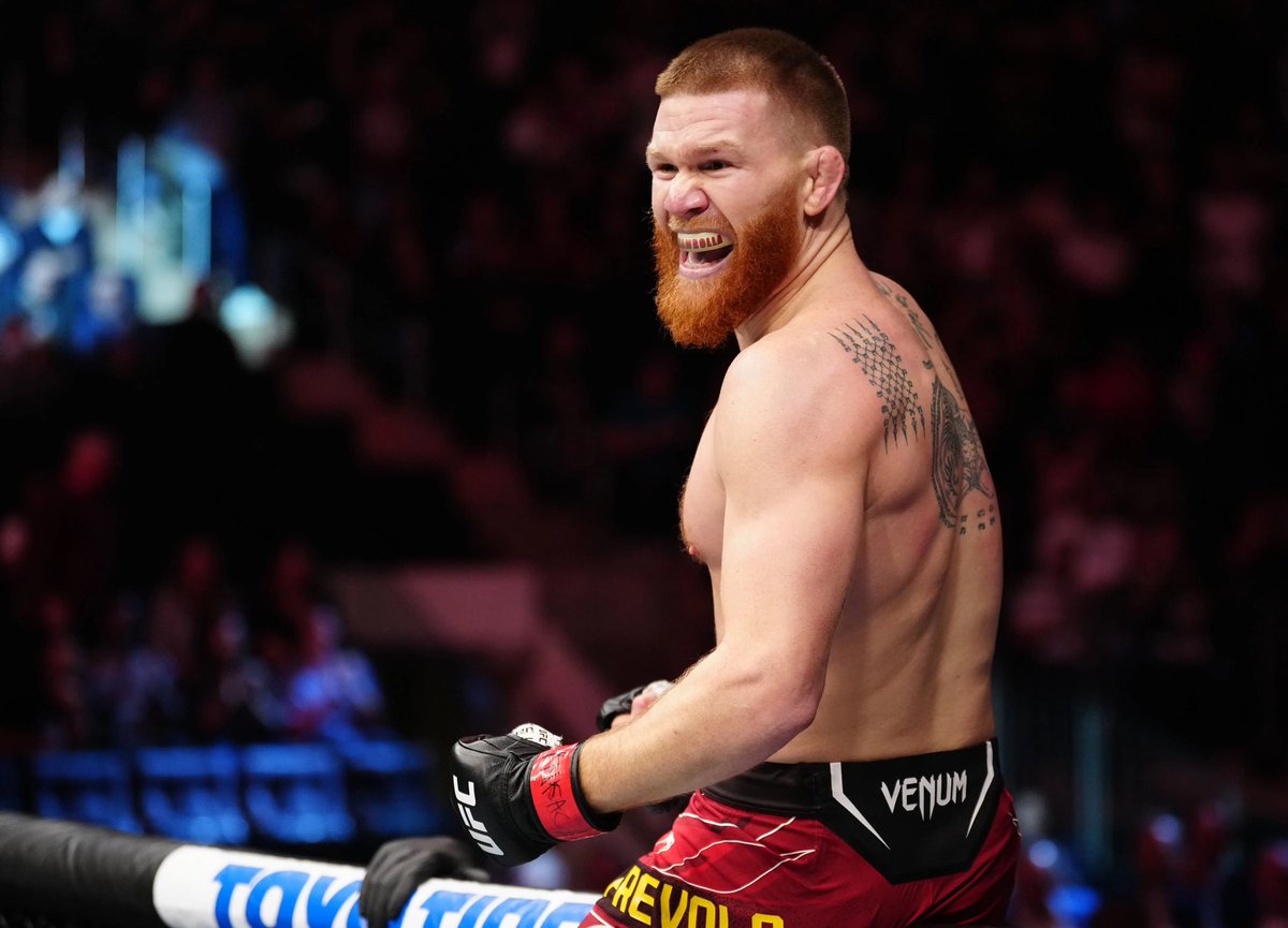 lamelee_mma's tweet photo. 🟠🗞️| Le message de Matt Frevola pour le public Français, avant son combat face à Benoit Saint-Denis :

"Les fans français de MMA sont géniaux. J’adore interagir avec vous.
Je suis heureux de voir à quel point vous êtes fiers et loyaux envers ceux qui se battent sous le drapeau Français.
Bien que je sois l’ennemi cette fois-ci, j’espère faire de vous des fans et combattre prochainement sur une carte parisienne."

@SteamRollaa 🤝🇫🇷