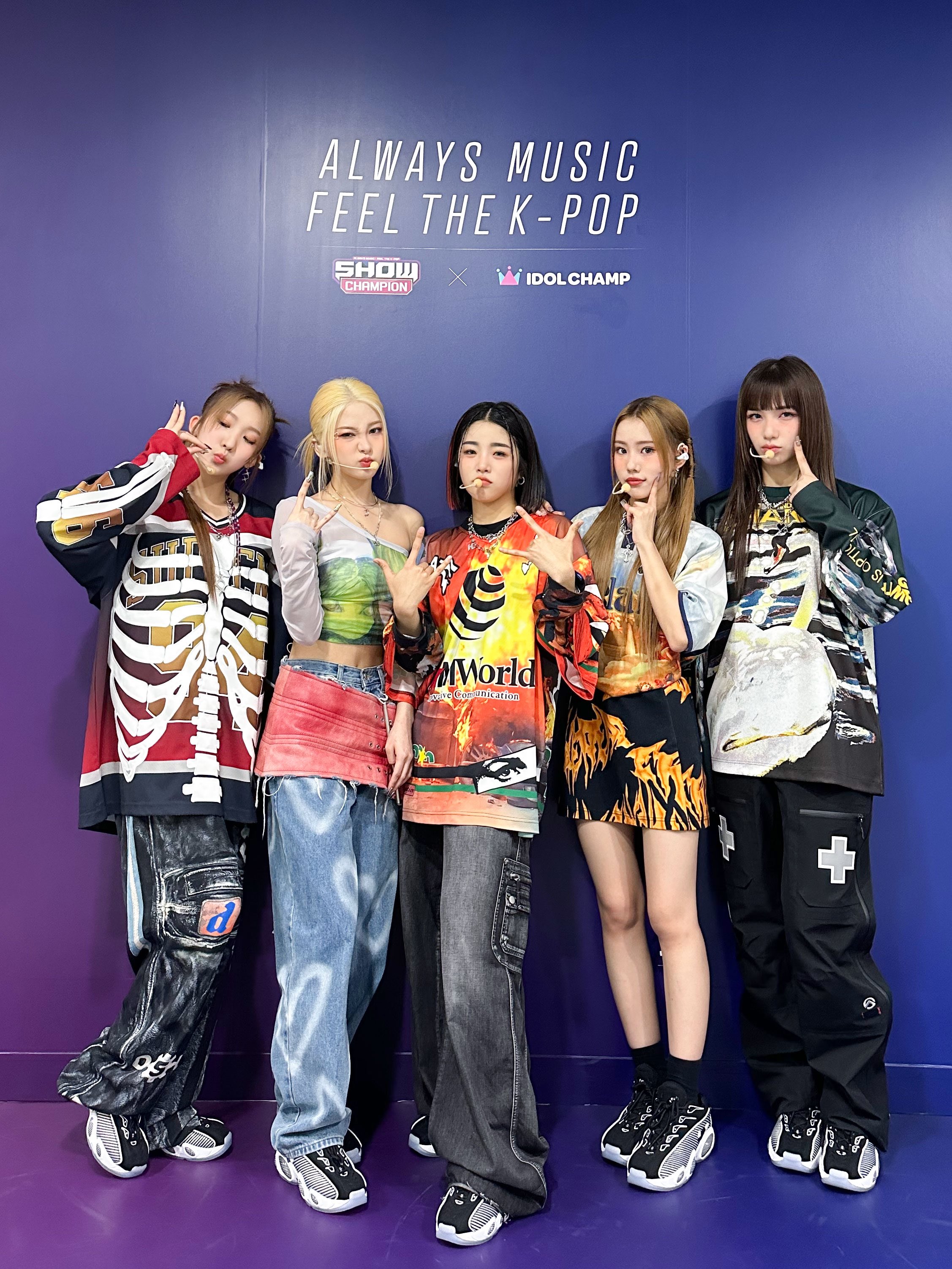 F9RzT5ja0AAxdsZ?format=jpg&name=4096x4096