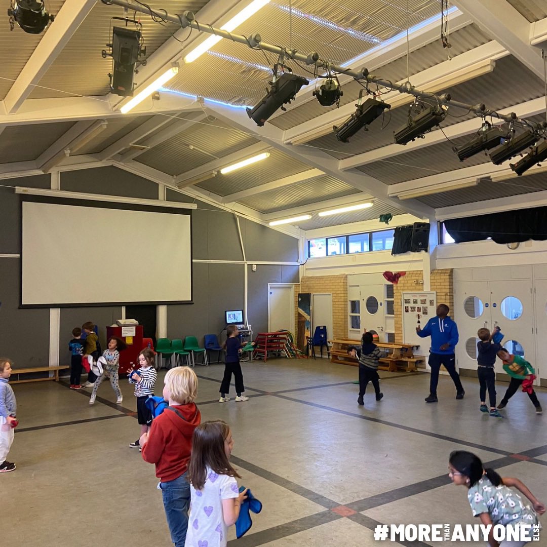 LPESSN's tweet photo. Day 3️⃣ of our October half term camp @redriff completed.
Another action packed day full of Basketball 🏀, Tennis 🎾 , Problem Solving 🤯 and more Arts &amp; Crafts 🎨.
#halfterm #morethananyoneelse 
@YouthSportTrust @LondonSport @lb_southwark @Jasmine_Ali @RachelBentleyNB https://t.co/BVOJCl1Ek6