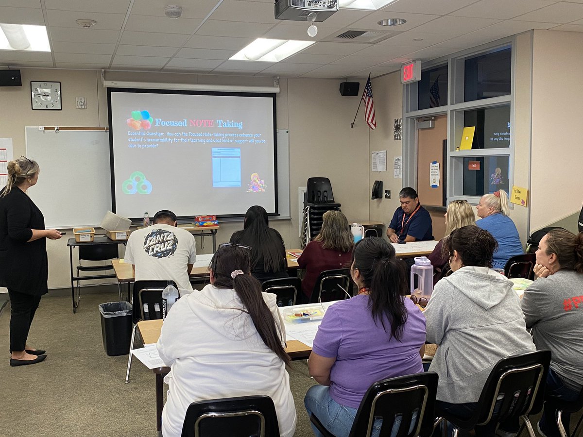 mandywiltrout's tweet photo. Thank you to the Dynamic Duo @dsusdAVID and  @DSUSD_VeronicaA for an amazing para educator professional development at our @pdhsofficial SAST this morning! https://t.co/MX00DBd43U