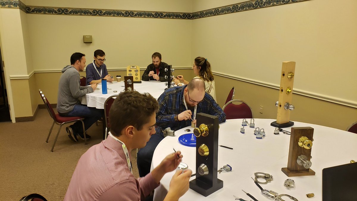 Full house <a href="/NEOSecSummit/">Information Security Summit</a> join us in room #3 #Locksport