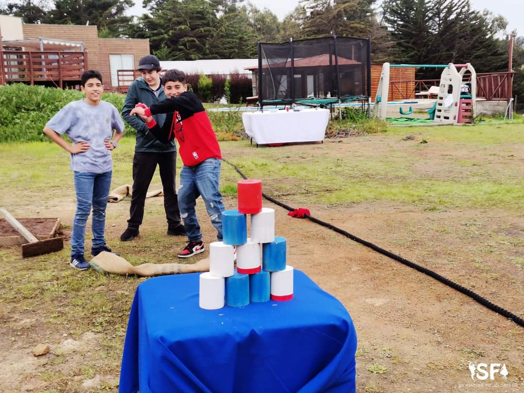 Recordamos nuestra visita en Algarrobo para llevar entretención y tradiciones a las celebraciones de Fiestas Patrias en familia.  Gracias por seguir confiando en nuestros servicios.

serviciosfolcloricos.cl