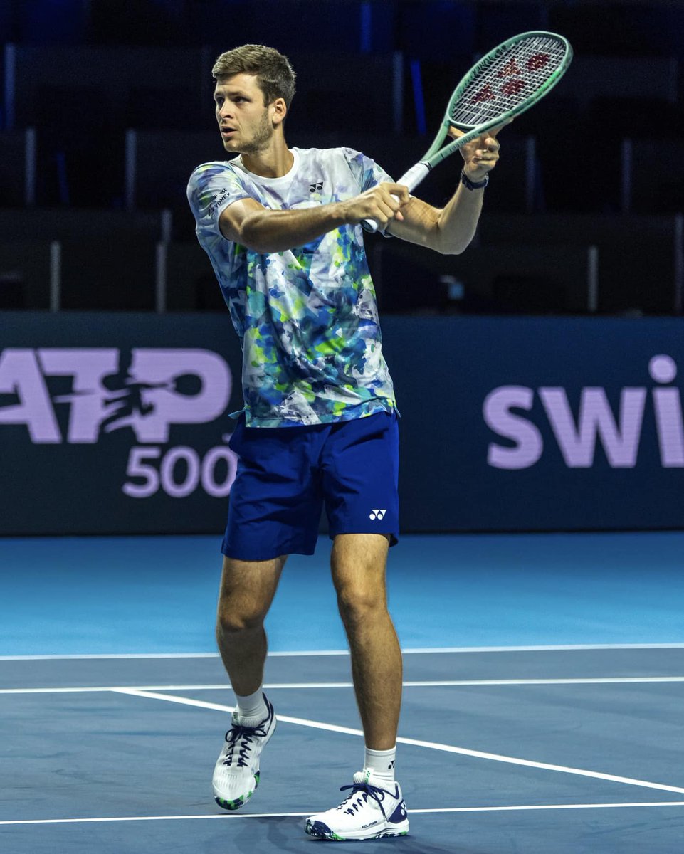 pzt_tenis's tweet photo. Drugi mecz w turnieju @atptour 500 #SwissIndoorsBasel wygrał @HubertHurkacz, pokonując Niemca Jana-Lennarda Struffa 6:1, 6:4.W ćwierćfinale halowej imprezy #ATP w #Bazylea jego rywalem będzie w piątek rozstawiony z nr 5. Australijczyk Alex de Minaur lub Holender Tallon Griekspoo https://t.co/CGwGbGAHoD