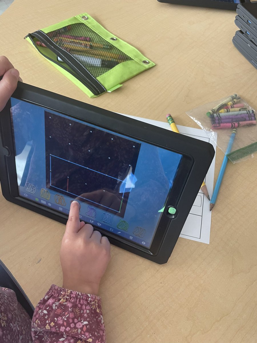 allysonehartung's tweet photo. Kinders identifying and creating shapes with the #geoboardapp. Brainteaser: use those shapes to build a house 🏡 #PPSShines #PPSTRT @jennthomas75 @VictoryElemPPS @PortsVASchools @lizafly3 @hmeducate @nicscud @ebracyPPS @WandaCalhoun13 https://t.co/NW96R24nl1