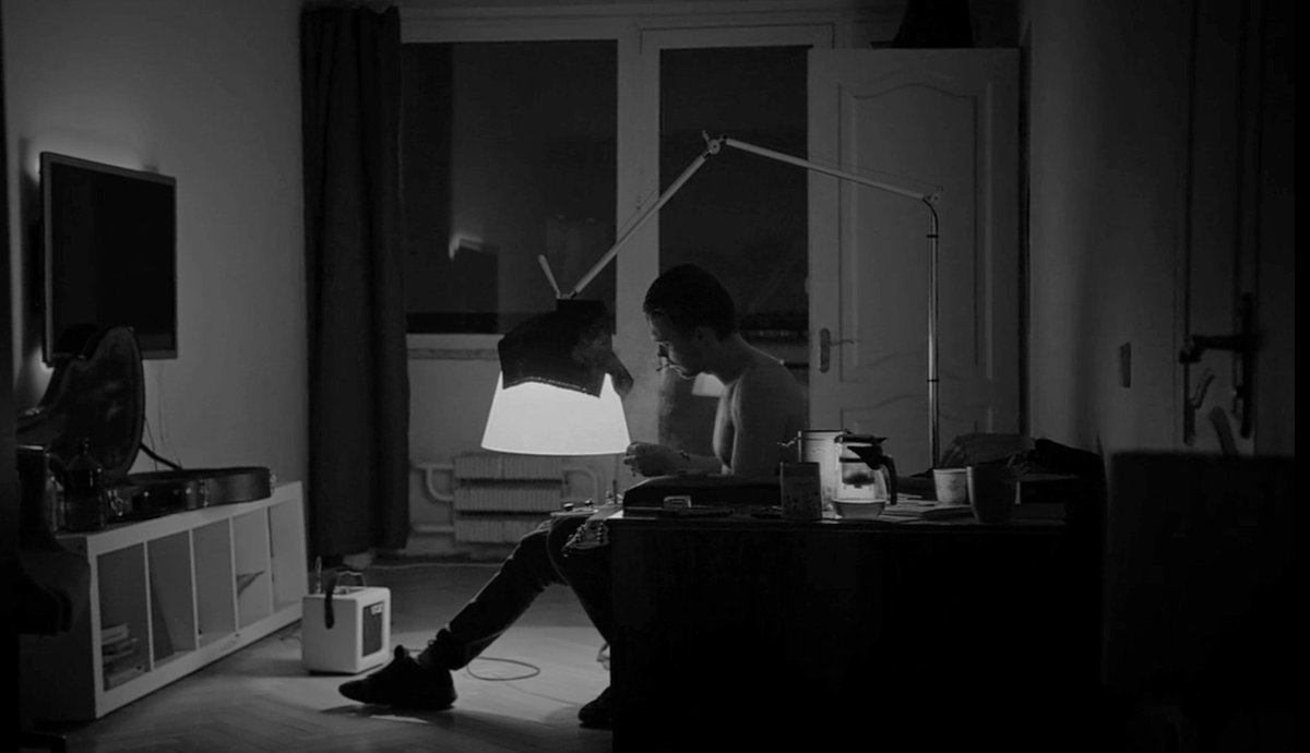 ⠀⠀⠀⠀⠀⠀⠀⠀⠀⠀⠀⠀⠀⠀⠀⠀⠀ 
⠀⠀⠀ 
я становлюсь слишком нежной, когда он возвращается со своих чертовых задержаний, опуская голову на мои колени.

⠀