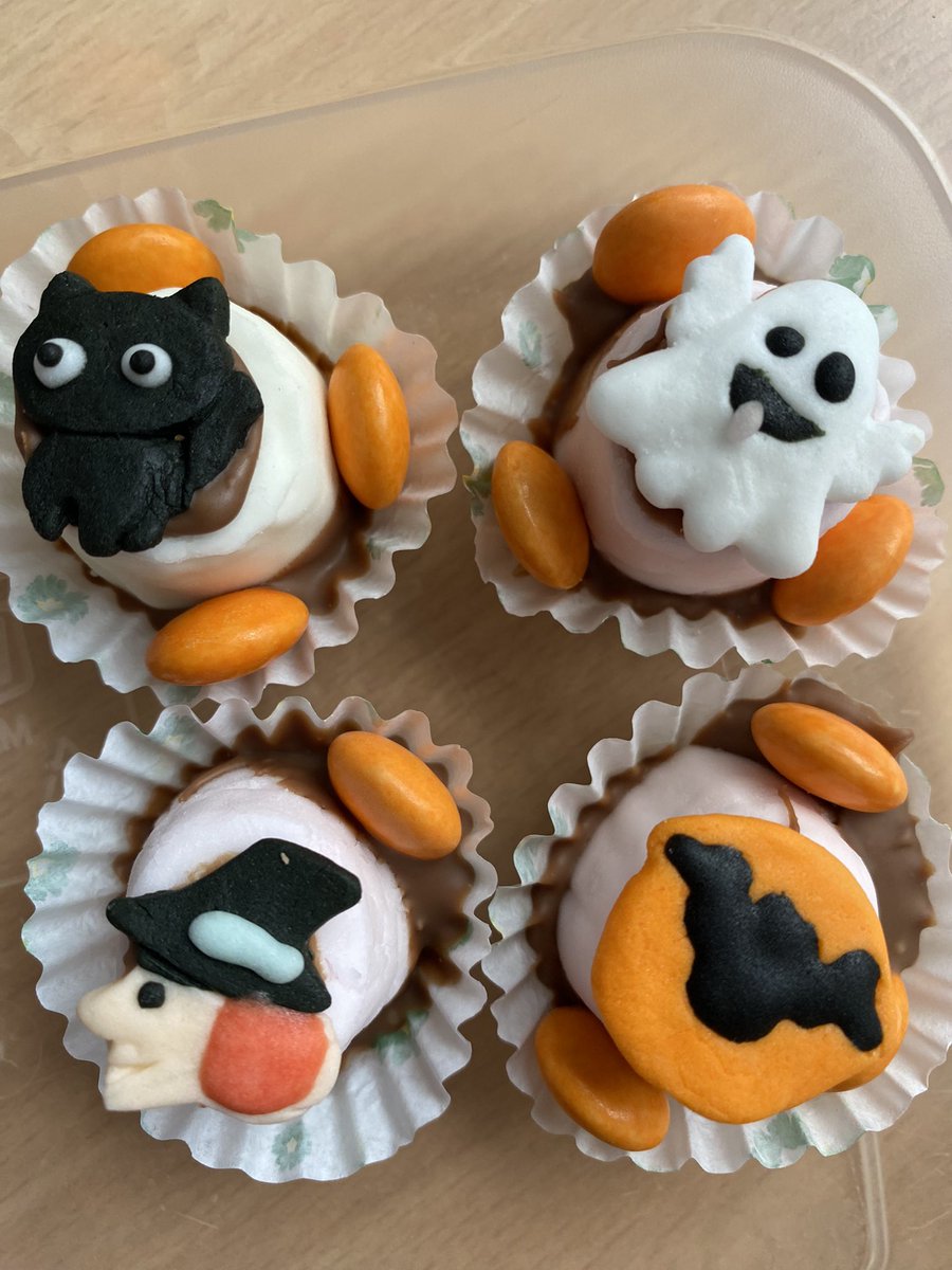 MrsAlava's tweet photo. It’s spooky season at @KyleAcad Film club 🎃 come join us Wednesday lunch time 👻 https://t.co/4cBn40jZg1