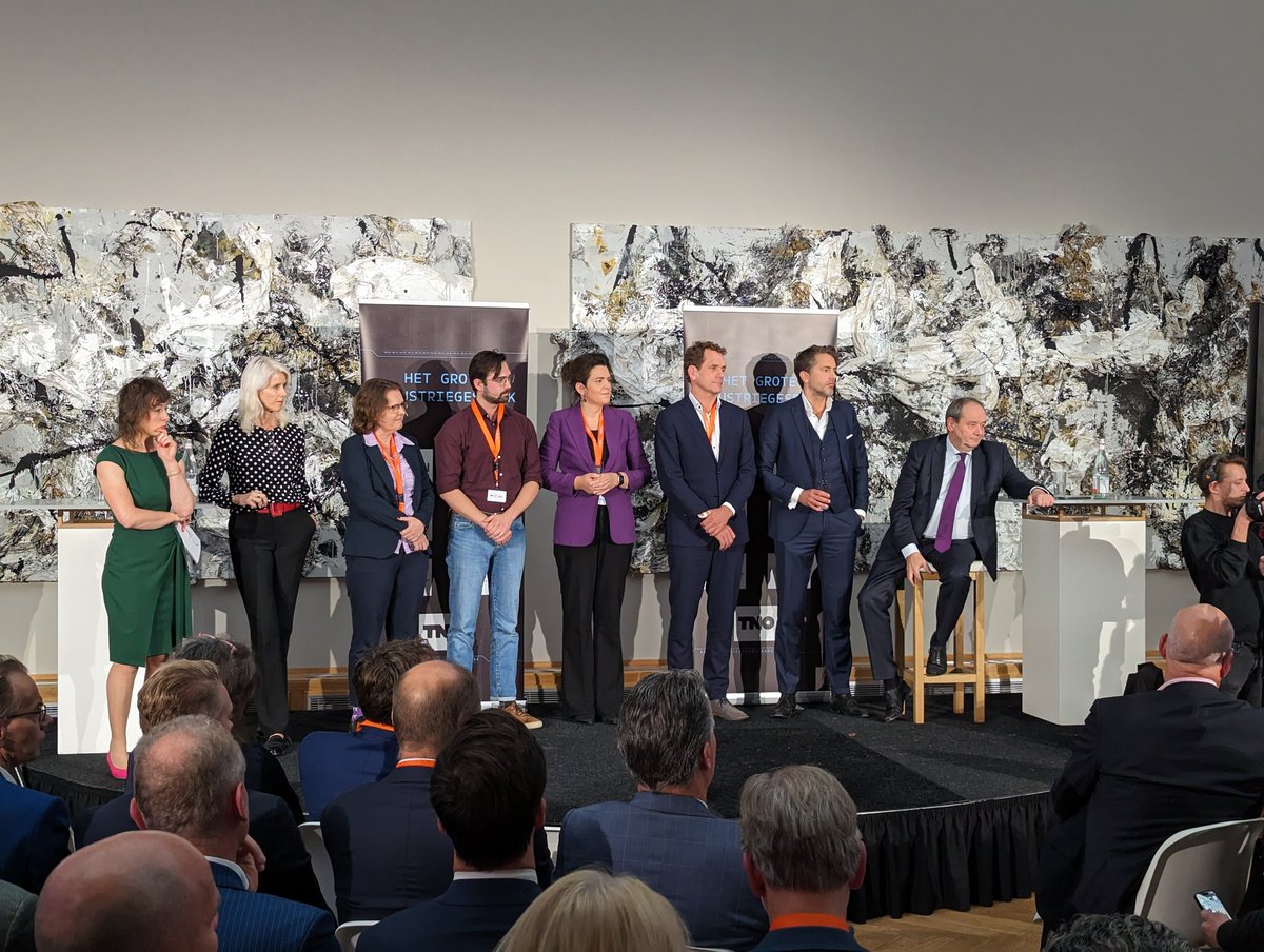AdriaanAndringa's tweet photo. Niet minder dan zeven (kandidaat) Kamerleden bij het Grote Industriegesprek, reagerend op de stelling dat investeren in Nederland niet langer loont. #ToekomstIndustrieNL @FME_NL @VNONCW @vnci @metaalunie @FNLI_nl https://t.co/g6CBo1cLn1