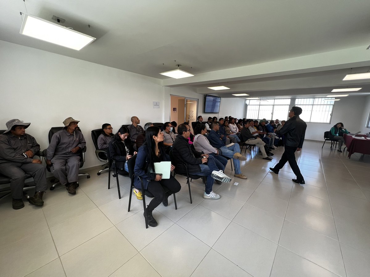 CEASTlaxcala's tweet photo. Con la finalidad de mejorar los sistemas de control interno y de administración de riesgos, el personal de la CEAS recibió en nuestras instalaciones la capacitación correspondiente por parte de la Secretaría de la Función Pública (SFP). https://t.co/5duQYofaY5