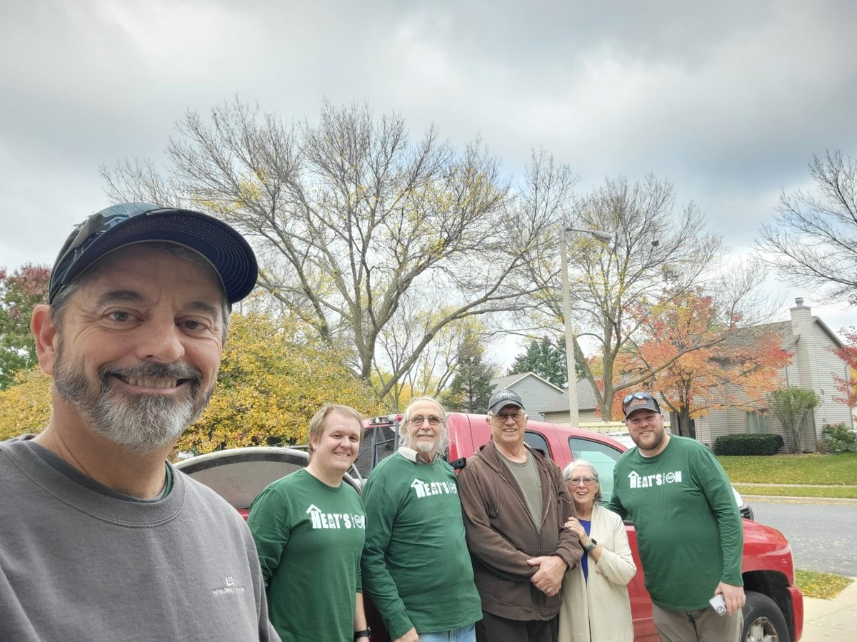 WaldingerCorp's tweet photo. Employees at our Madison, WI, branch volunteered on Saturday to make sure area veterans have heat this coming winter as part of the 35th annual Heat's On event hosted by @MSC_MAPC and @Steam601! 🔥
#hvac #heatson #supportingveterans https://t.co/rUlgeXrSYp