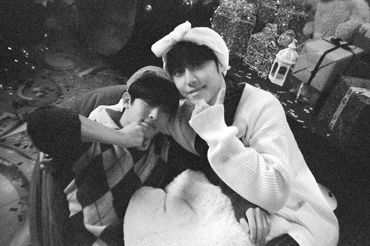 YOUNITE_twt's tweet photo. 생일 축하해요 은상이 횽🥳

#우노 #WOONO https://t.co/TSuwX6QHbu