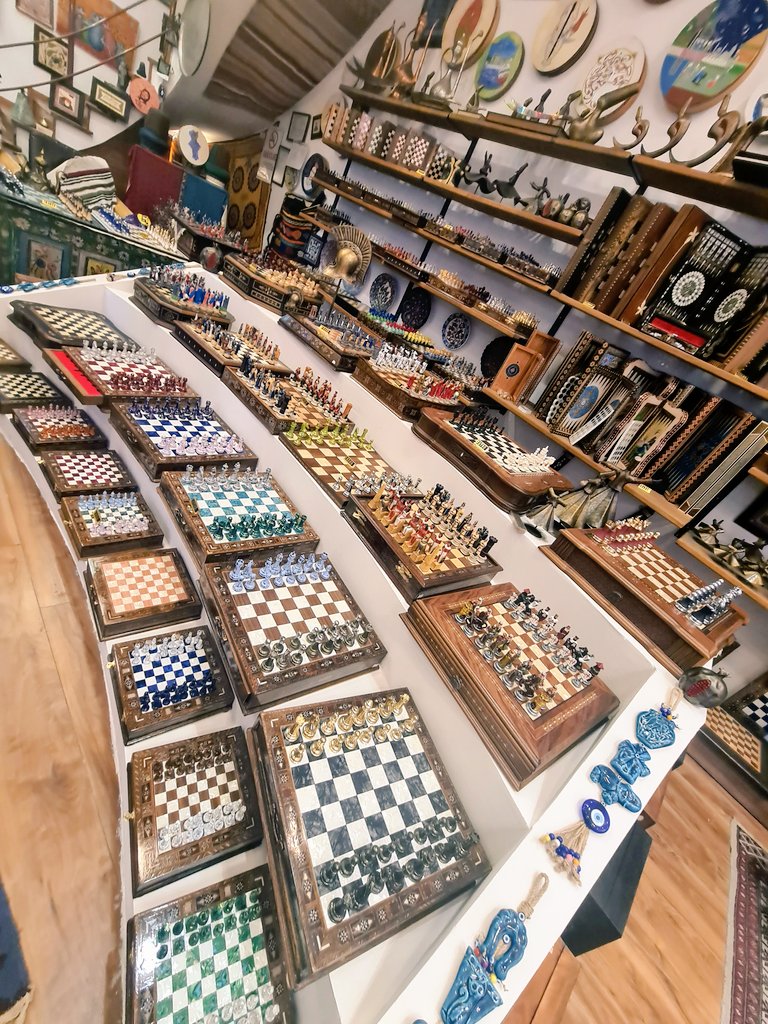 #Chessconnectsus most definitely! Had the best time in Istanbul ❤ wish I had more time there & in this gorgeous shop! When you play chess & miss out on all the jewellery shopping... @enjoyistanbul thank you Suat 🙏 #chess sets with beauty