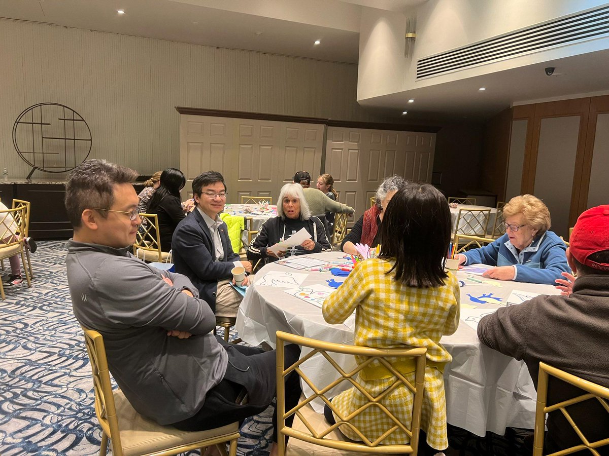TeamWeihuaYan's tweet photo. Last night, my wife and I visited Temple Beth-El for evening of music, prayer and art. It lifts our hearts to see people come together for the Dove Project, which will distribute decorated paper doves around Great Neck to show support for Israel and spread hope in the community. https://t.co/XKGmAowVLi