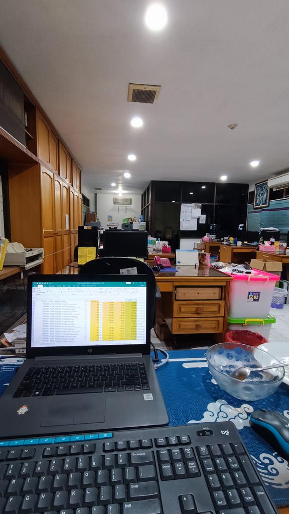 StevenFraXav's tweet photo. Apa mungkin terlalu lama kerja... https://t.co/iCRk4E33Vl