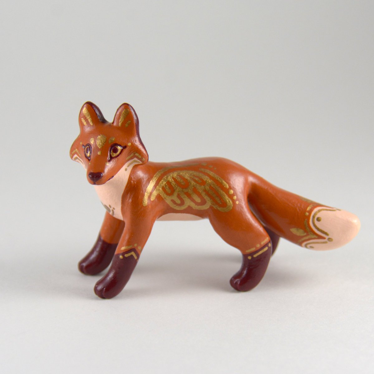 A new fox familiar for Friday’s update! I’ve decided to make some familiars without the skull faces and I really like how they’ve come out so far! What do you all think? Should I make more like this?