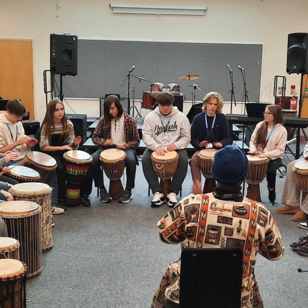 WeAreESCG's tweet photo. East Sussex College celebrated Black History Month last week at our Hastings and Lewes campuses, students and staff across the campuses had the opportunity to take part in an African Drumming Workshop! 🥁

#BlackHistoryMonth2023 #BlackHistoryMonth #whystudyanywhereelse #weareescg https://t.co/A3qJ4LV99E