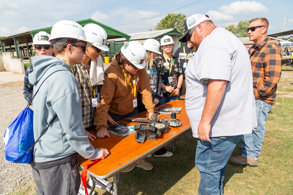 Thank you to our GLOW With Your Hands Manufacturing Bronze Sponsor Growmark FS for attending our fifth annual event!

The agriculture company gave our 1,100 student participants a true hands-on experience with the equipment used on job sites throughout the GLOW region.