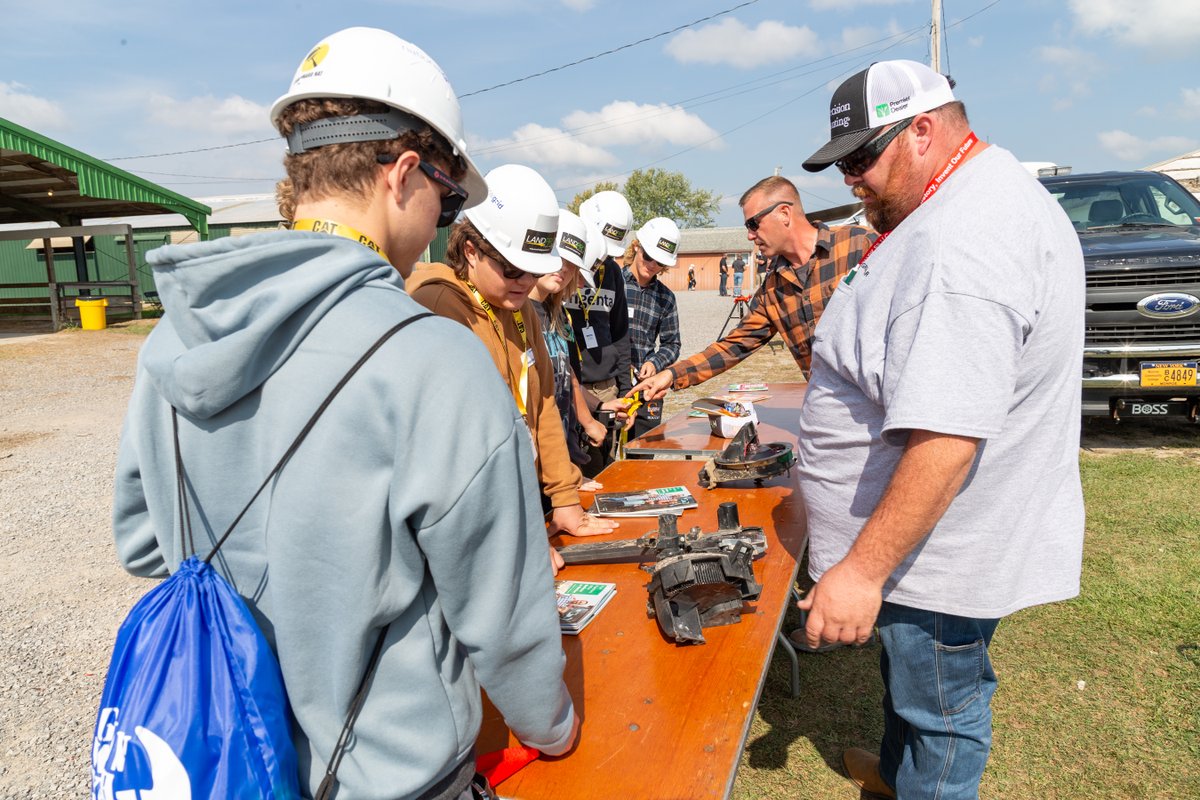 GLOW With Your Hands tweet media
