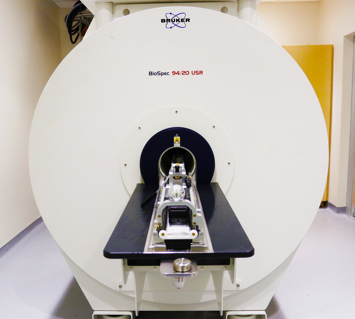 CAMRI UNC (@camri_unc) on Twitter photo We are excited to announce that our new 9.4T/20 MRI scanner has been installed, meets all the specs, and will be ready for service SOON! We are excited to announce that our new 9.4T/20 MRI scanner has been installed, meets all the specs, and will be ready for service SOON!