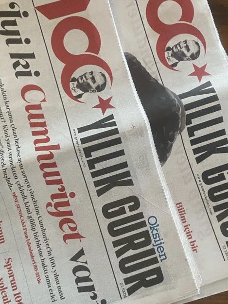 Guru_Kafa's tweet photo. Önemli duyuru, yayınız🚨 
@GazeteOksijen bu hafta tam 180 sayfa olarak okuyucusuyla buluşacak ve aynı fiyatla. Ayrıca yanında 258 sayfalık bir kitap da ücretsiz verilecek

36 sayfalık 3 gazete “100 Yıllık Gurur” özel basıldı. 
48 sayfa Gazete Oksijen
24 sayfa O2 https://t.co/NpPI9bATcw