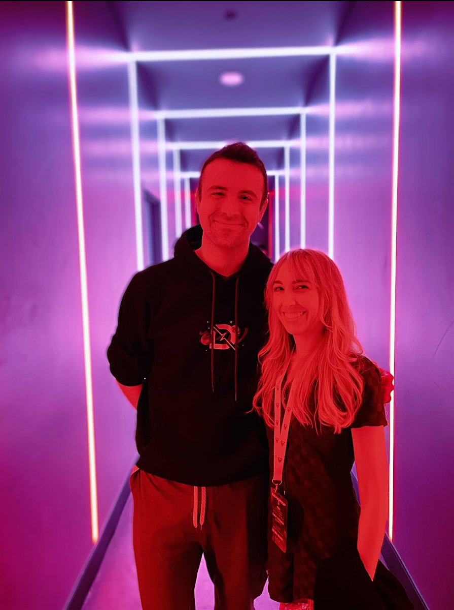 deshplease's tweet photo. Still on cloud 9 after this weekend. Getting to play with @DrLupo and @DrDisrespect on stage at the @12am event was unreal. These legends were so nice and down to earth. So honored to be a part of this history in the making for #Deadrop #SnapshotVII https://t.co/T1wvaaajnS