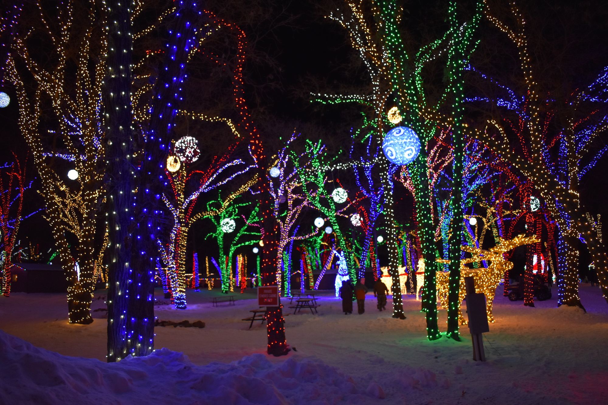 Sam's christmas village deals