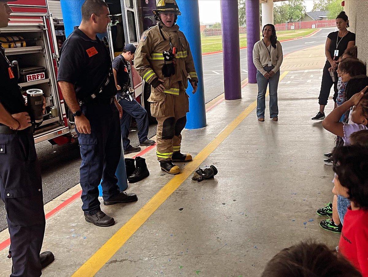 c_jackson78's tweet photo. Part 3 RRFD came to visit Prek today @VoigtLibrary. The firefighters read them a story and showed our students the engine. Thank you so much RRFD station 2 for your time. https://t.co/Mes1wg71qZ