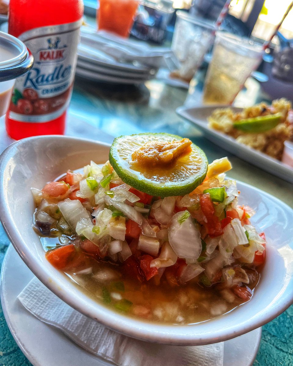 CBJourneys's tweet photo. 😋 Current Craving: 
Conch Salad &amp; a cold Radler

📍Sharkeez Bahamas 🇧🇸

#CaribbeanBarefootJourneys #TheBahamas #Conch #ConchSalad https://t.co/YO1FvCOnMP