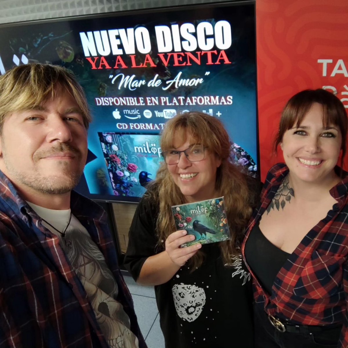 Ayer estuvimos en <a href="/tarragonaradio/">Tarragona Ràdio 🟣</a>  hablando de nuestro disco "Mar de Amor" con Silvia y Pae de <a href="/elrockesmirollo/">Pae, el Calvo de MI ROLLO ES EL ROCK</a> y algunas cosas curiosas que nadie sabía... #tarragona #milofmusic

tarragonaradio.cat/mar-de-amor-de…