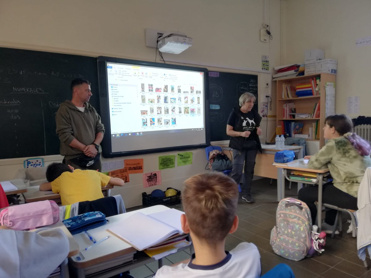 escfonlladosa's tweet photo. La Cristina i en Manel, coordinadors de la protectora de Palafolls, venen a l'escola a fer una xerrada als alumnes de 6è, per explicar-ne el  funcionament, consciencar i resoldre dubtes. Ara ens toca a nosaltres pensar quin petit gest podem fer! #escolesfonlladosa https://t.co/C7Lrr6zaqm