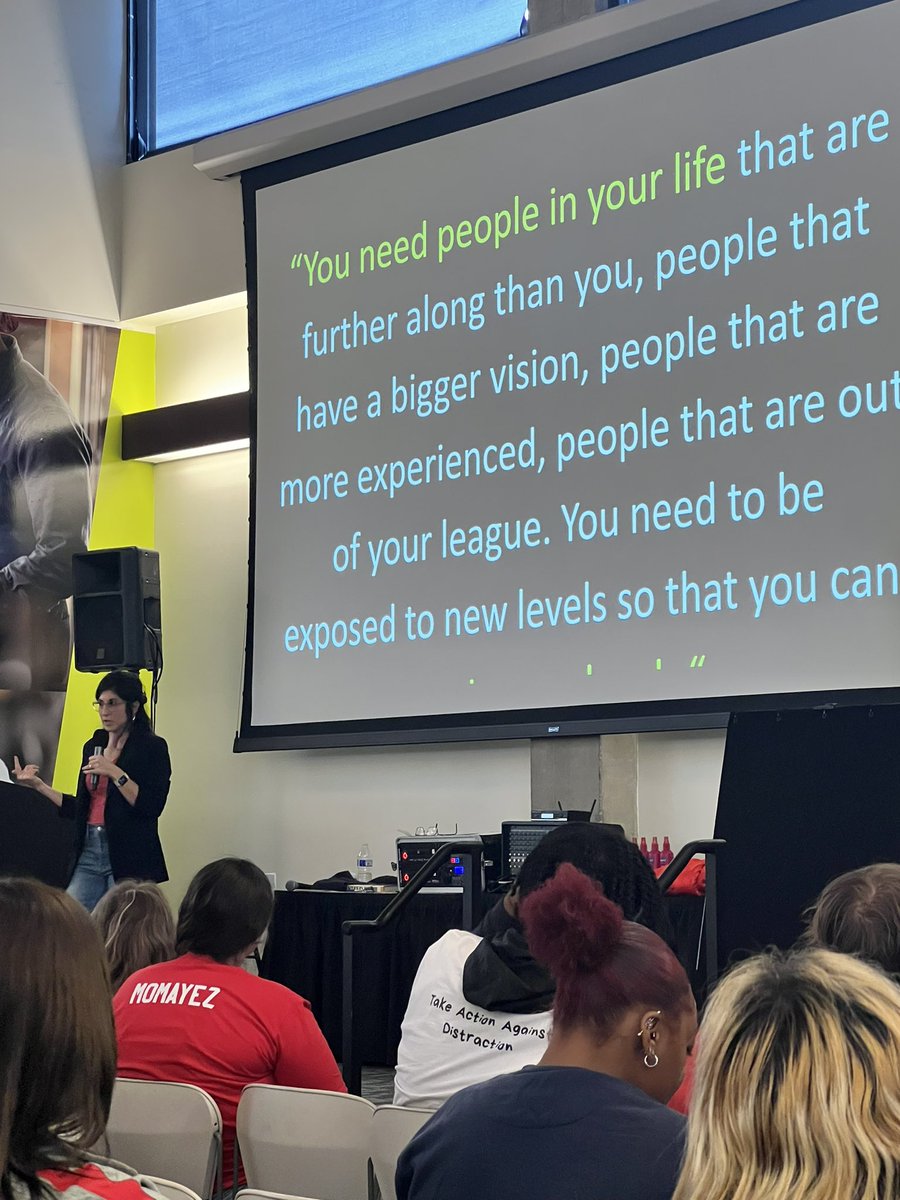SaddYts's tweet photo. Trinity students at the regional SADD Conference listening to a former Hiller &amp; State Farm Agent Megan Chicone about leadership and surrounding yourself with a good network of people! 
@thstrinitypride https://t.co/HQVLWGPUWh