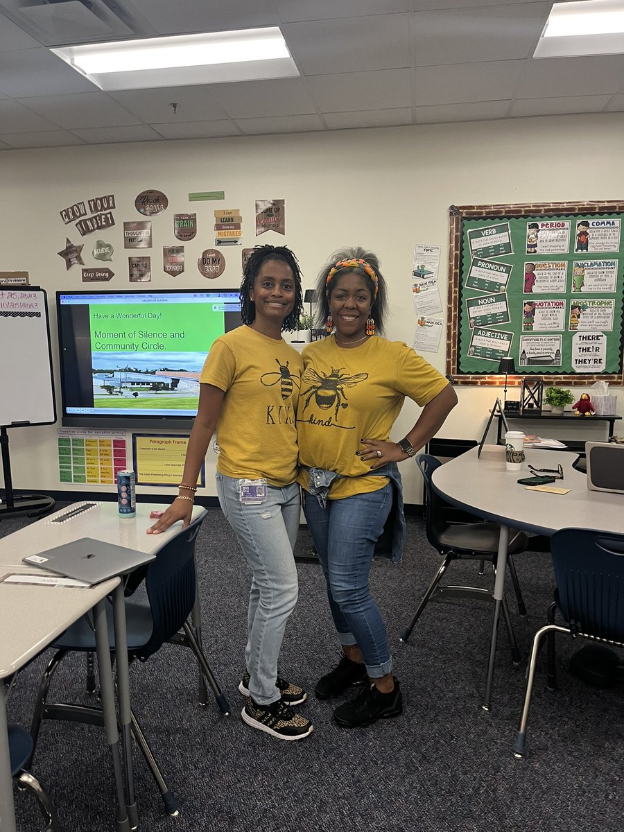 MrsTeachLes's tweet photo. 🚨Red Ribbon Week 🚨 “Be Kind to Your Mind” 🐝 Twinning with @teachersmile1 @MalvernES https://t.co/NaQDKgxNAp