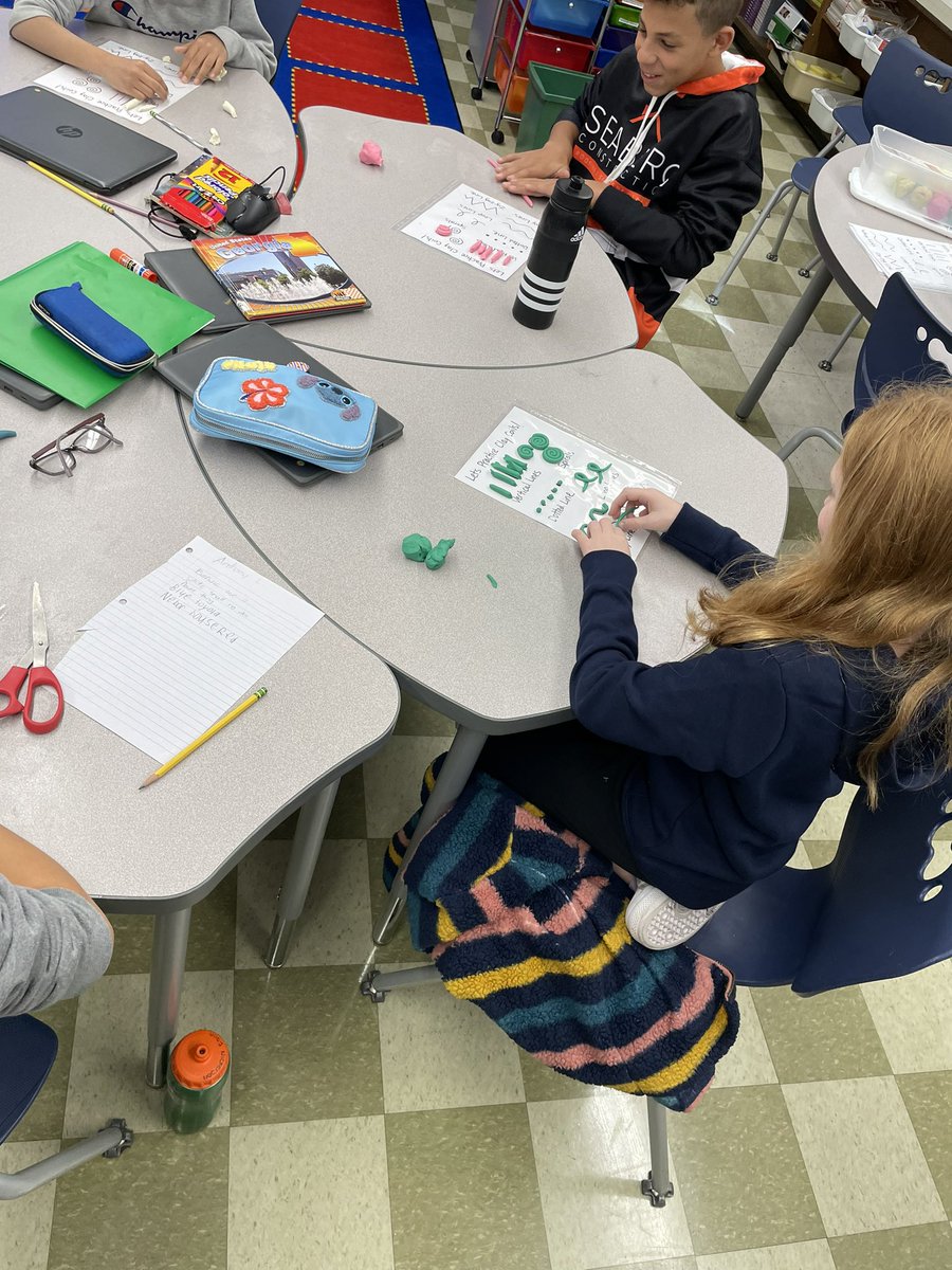 KSmith_ArtEd's tweet photo. Grade 5 practicing clay coils before they start their clay projects next week! @GreystoneEsRI @jenquattrucci https://t.co/di2MfblCqy
