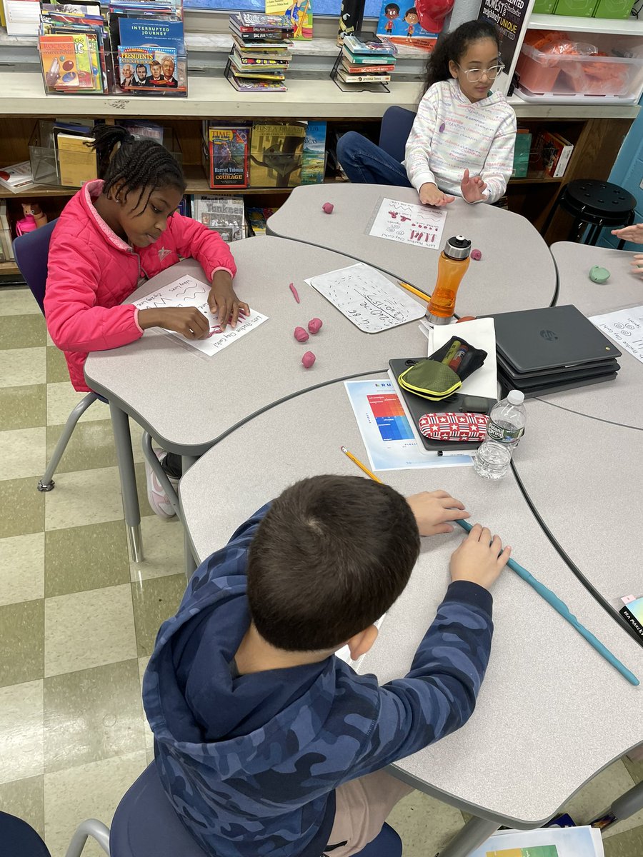 KSmith_ArtEd's tweet photo. Grade 5 practicing clay coils before they start their clay projects next week! @GreystoneEsRI @jenquattrucci https://t.co/di2MfblCqy