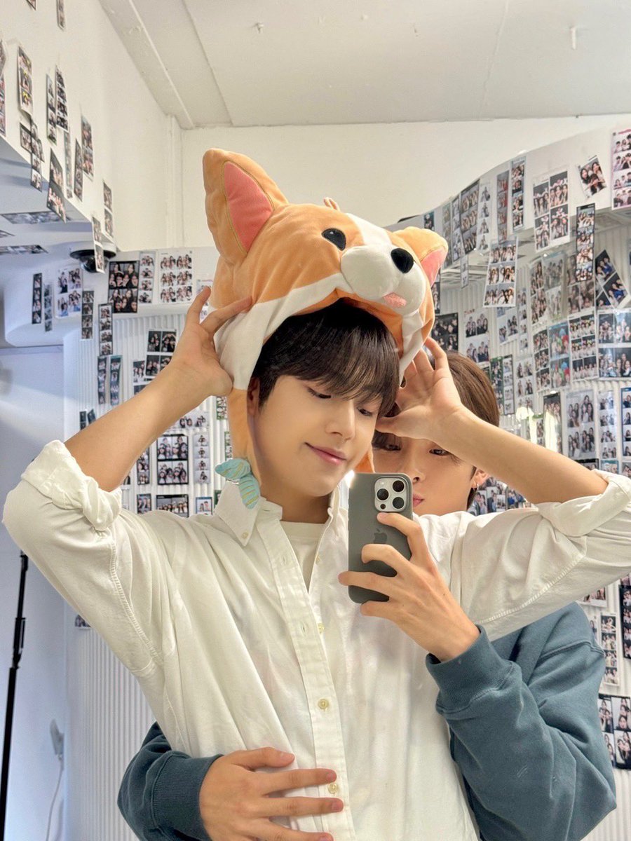 luxxeeu's tweet photo. 진짜 기여운데요.... https://t.co/zRCACAk5DE