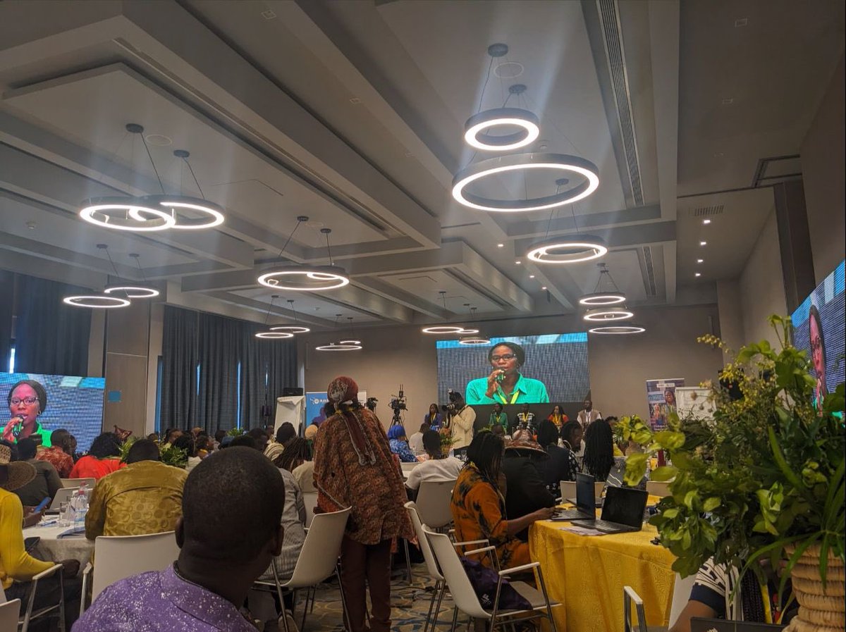 YouthSprint's tweet photo. #DJASAF : Dans le panel sur les crises humanitaires, @MbuyaChanick Coordonnatrice nationale de @YouthSprint a évoqué les défis liés à l’accès de la jeune fille aux droits sexuels et reproductifs ainsi que le lourd tribut dont elle est victime.
@IpasRDC @CentreOdas https://t.co/Yn83PMG9nI