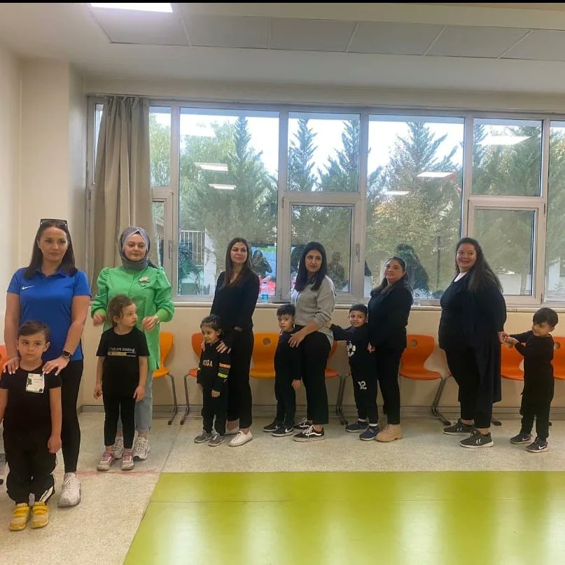 Batıkent Doğa Koleji okul öncesi velilerimiz ve öğrencilerimiz ile gerçekleştirdiğimiz Çocuk ve Oyun Ebeveyn Atölyesinden kareler. Katılan velilerimize teşekkür ederiz.
<a href="/DogaOkullari/">Doğa Koleji</a> <a href="/ilkay04cakir/">İlkay Çakır</a> <a href="/dogu_bora/">Doğu Bora</a> <a href="/IzgiYelda/">Yelda izgi</a>