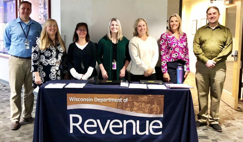 .@MadisonCollege students, stop by and see us today at the @wi_revenue booth at the Madison College Bilingual Job Fair and see what a day at DOR is really like! If you're a fan of numbers who loves solving puzzles, check us out! app.joinhandshake.com/emp/career_fai… @ulgmyp @wiscjobs @ULGM