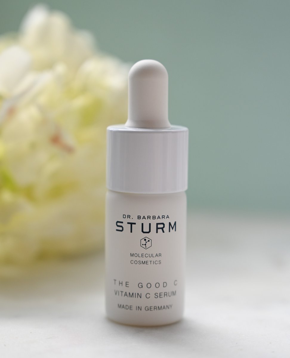 gloubeauty's tweet image. Say hello to radiant, healthy and glowing skin with Dr Barbara Sturm's science-driven skincare essentials:⁠
⁠★ The Good C Vitamin C Serum $40 
★ Anti-Pollution Drops $40 
★ Hyaluronic Serum $40 
Enjoy Free Shipping! 💖 bit.ly/DrBSturm
⁠#DrBarbaraSturm #skincare