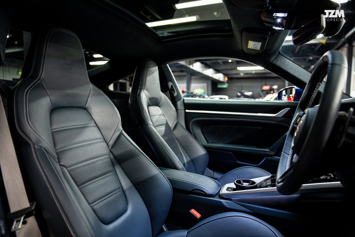 JZM are delighted to offer for sale this 1 owner 992 Turbo S that’s supplied in Gentian Blue Metallic with Graphite Blue Leather.

jzmporsche.com/cars/porsche-9…