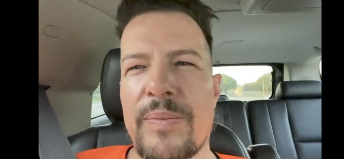 stevanzetti's tweet image. There's also Jeremy Fuller, who filmed the Fort Worth policing issuing the other neo-Nazis trespassing warnings outside Dickies Arena. He posted the video to a GDL website that hosts neo-Nazi propaganda, where he regularly hateful videos.

6/