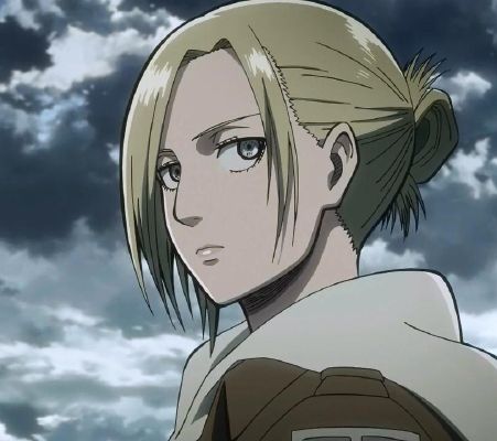 aotshipbot's tweet photo. Today's random AOT ship is Ymir/Annie Leonhart/Historia Reiss. https://t.co/5jKfWx8tHL