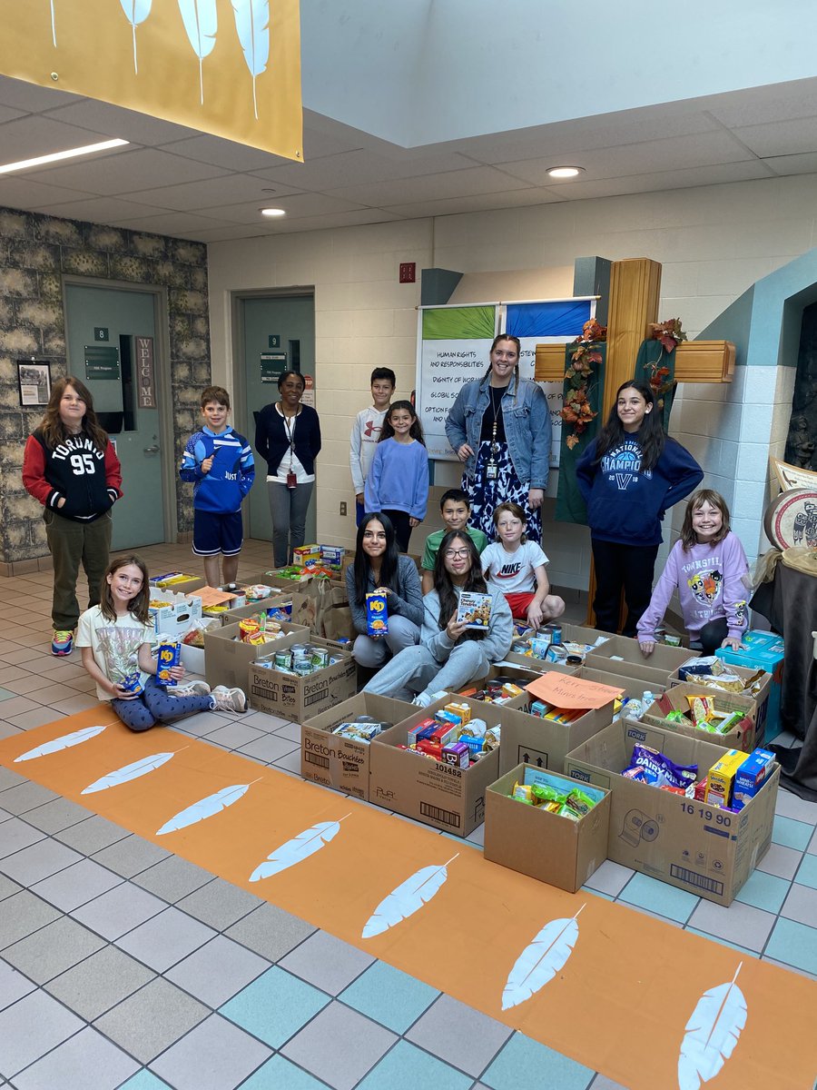 Thank you St. Luke Community for supporting our Harvest Helping Hands Food Drive for St. Vincent de Paul and Kerr St. Ministries. Well done!🙏🏻🧡⁦<a href="/HCDSB/">Halton Catholic DSB</a>⁩