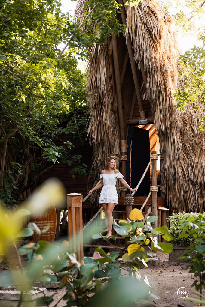 Loving the island living, where time slows down, and every moment feels like a tropical dream. 

#ThisIsLiving #CoronaIsland #ad