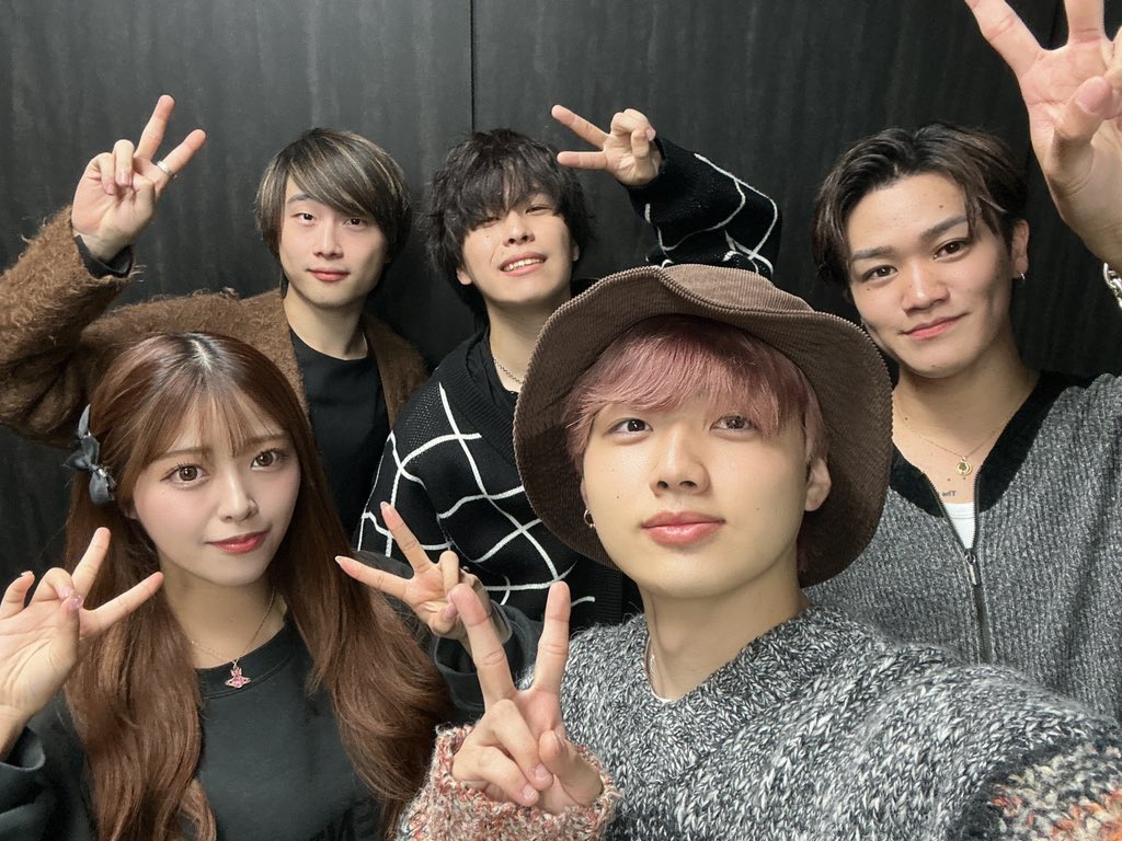 【 💿本日より新曲配信スタート💿 】

YouNique 8th single

 ｢救い糸｣ feat.まるり

聴いて頂けましたでしょうか！🎧💭

➡️linkco.re/nC3TaP8p

各メンバーアカウントでも楽曲に
フューチャーしたコンテンツを投稿しております💥

そちらも併せてぜひご覧下さい‼️

#younique  #救い糸