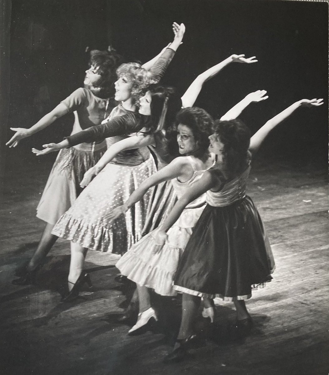 TeriAnneScoble's tweet photo. #RIPBillKenwright I was so happy for the opportunity to perform in one of Bill’s first productions ‘West Side Story’ (a dancer’s dream) which opened 1972 at the Wyvern Theatre, Swindon followed by a national tour then London #Theatre #Producer #Musical #memories #WestSideStory https://t.co/g6jYn1V1Cp