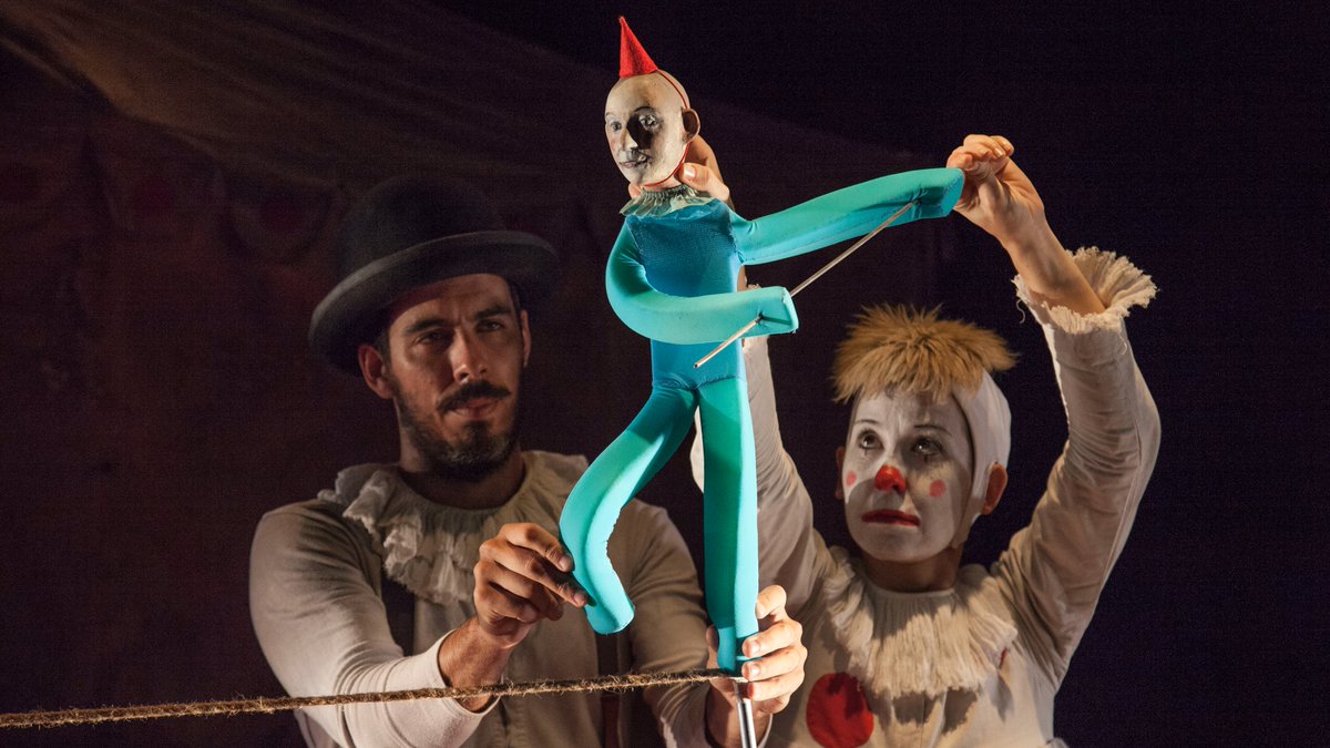 MITitelles's tweet photo. 🎪 En aquesta 38a edició gaudirem també de LA MAQUINÉ, companyia andalusa formada per Joaquín Casanova i Elisa Ramos l’any 2008 per a crear obres pròpies amb contingut plàstic i musical per a l'escena.

#LaMaquiné #ParadeElCircoDeLosValientes #Titelles #MIT #ValldAlbaida #38MIT https://t.co/aFOmXCO2al